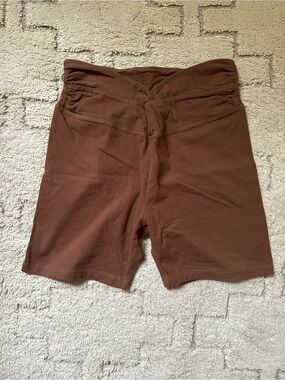 PINK Victoria's Secret Brown Ruched Waist Biker Shorts size large